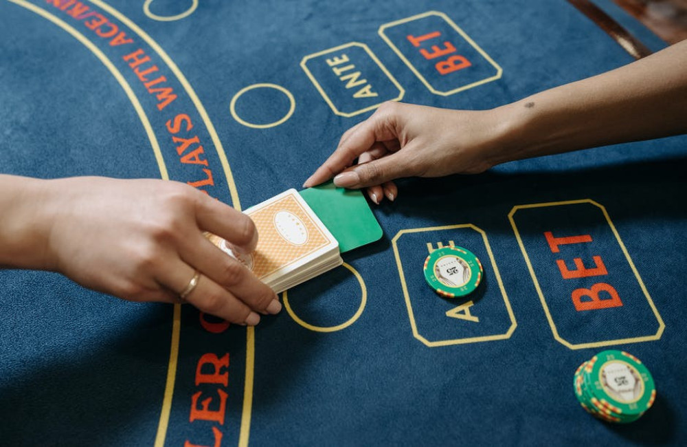 Hoe werken casino jackpots en waarom lopen ze zo snel op?